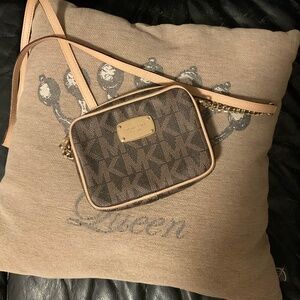 Michael Kors Logo Mini Messenger Crossbody Bag